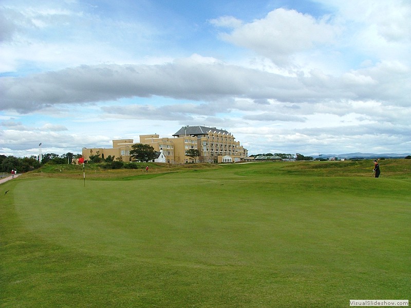 St-Andrews-17thgreenb