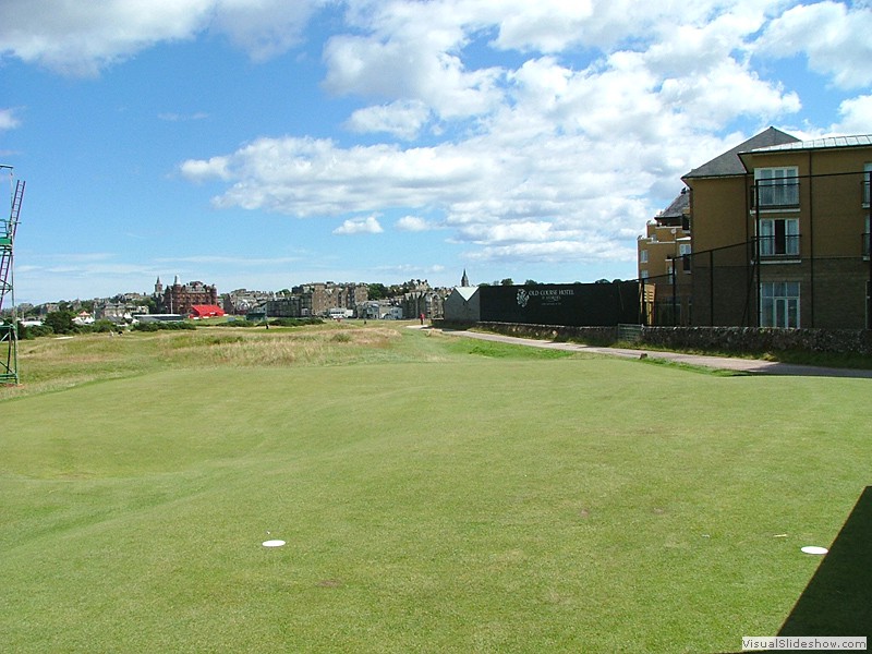 St-Andrews-17thRoadHoleTee