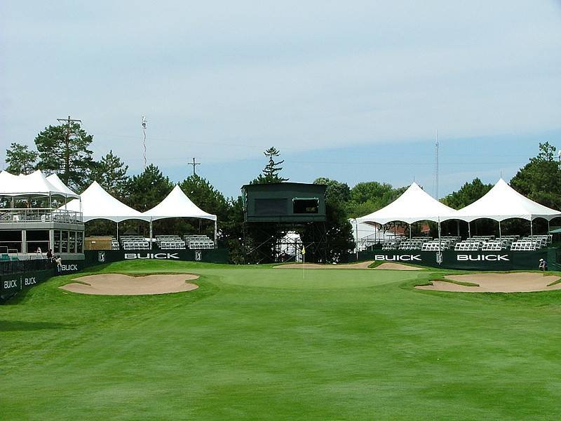Warwick Hills 18th hole entry view