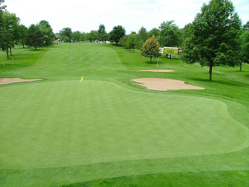 Warwick Hills left pin view on the 10th hole