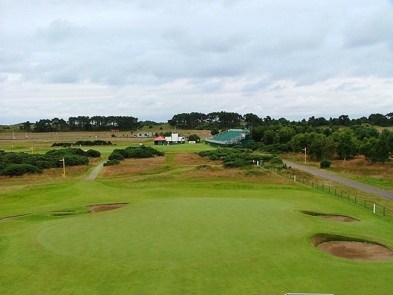 Carnoustie Championship Course hole 8 green