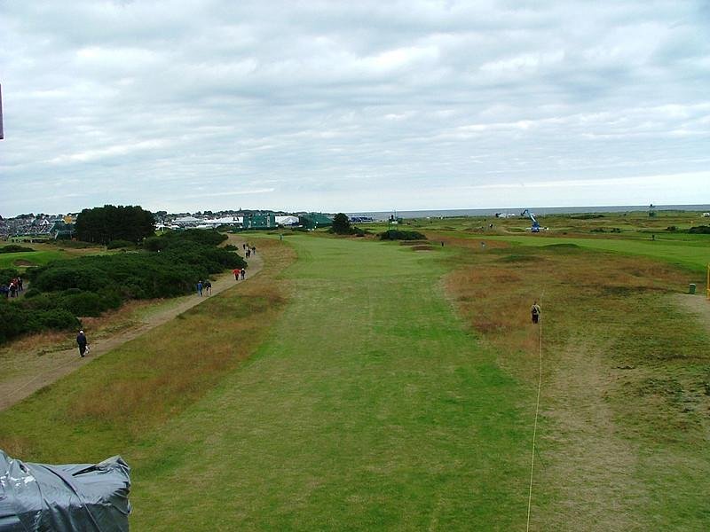 Carnoustie Championship Course hole 15 par-4 tee view