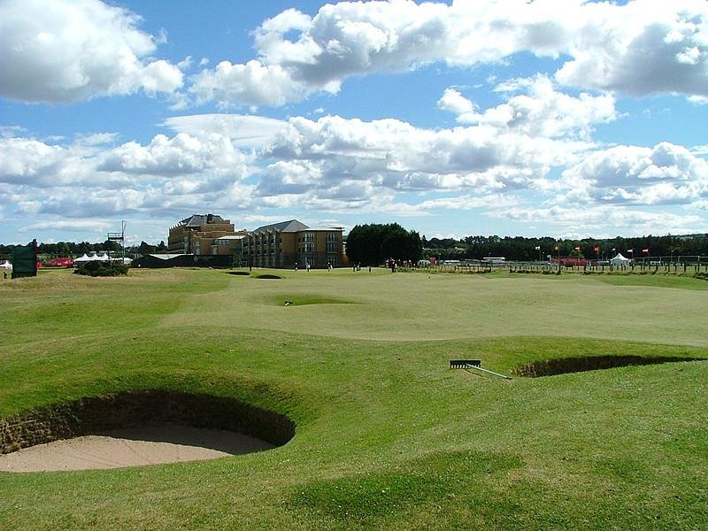 Old Course at St Andrews hole 16 left bunkers