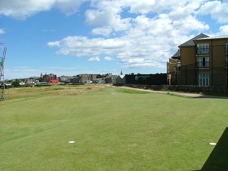 Old Course at St Andrews hole 17 par-4 tee view
