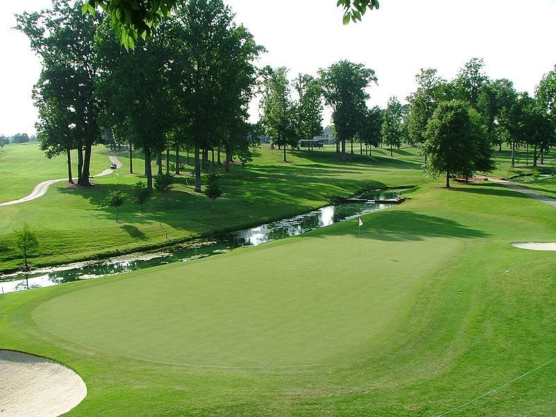 TPC Southwind hole 15 green view